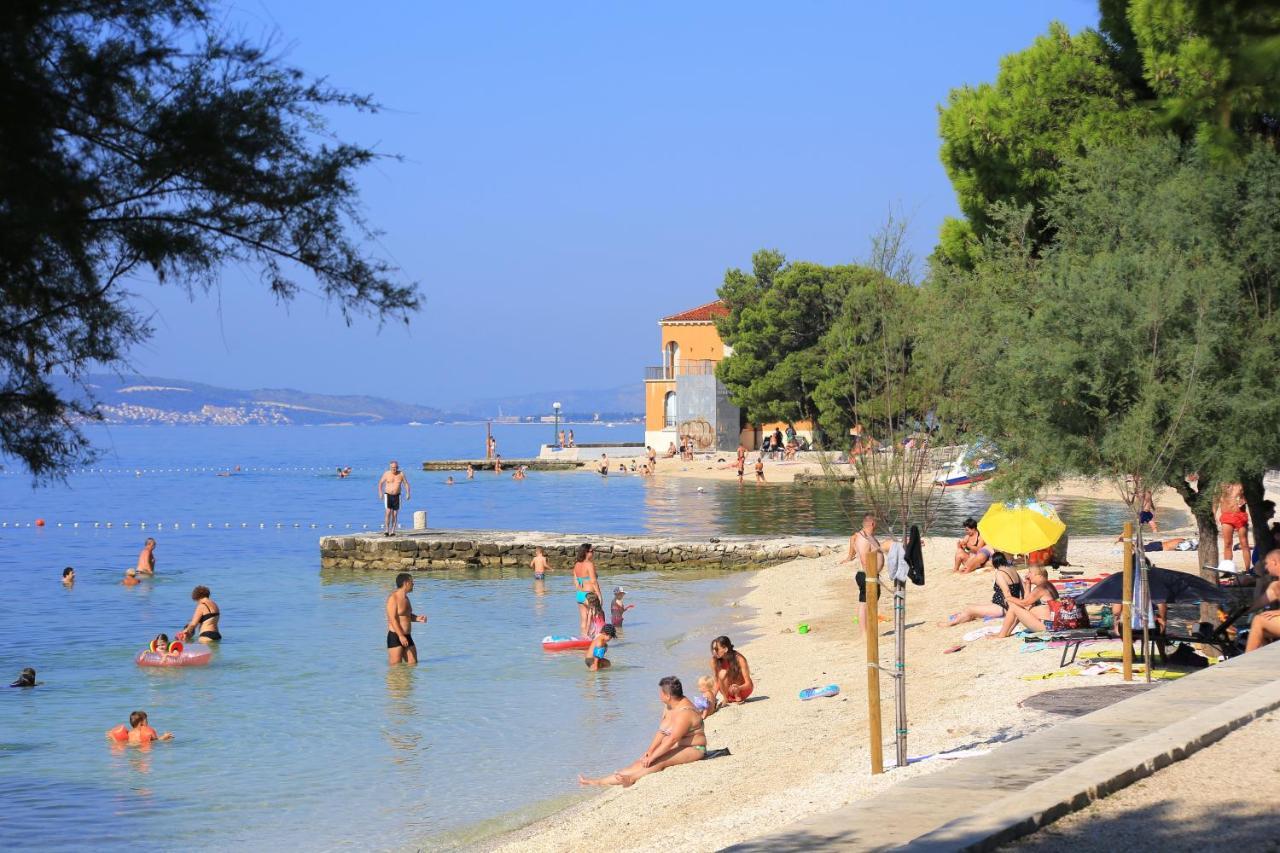 Apartments By The Sea Kastel Kambelovac, Kastela - 8679 Esterno foto