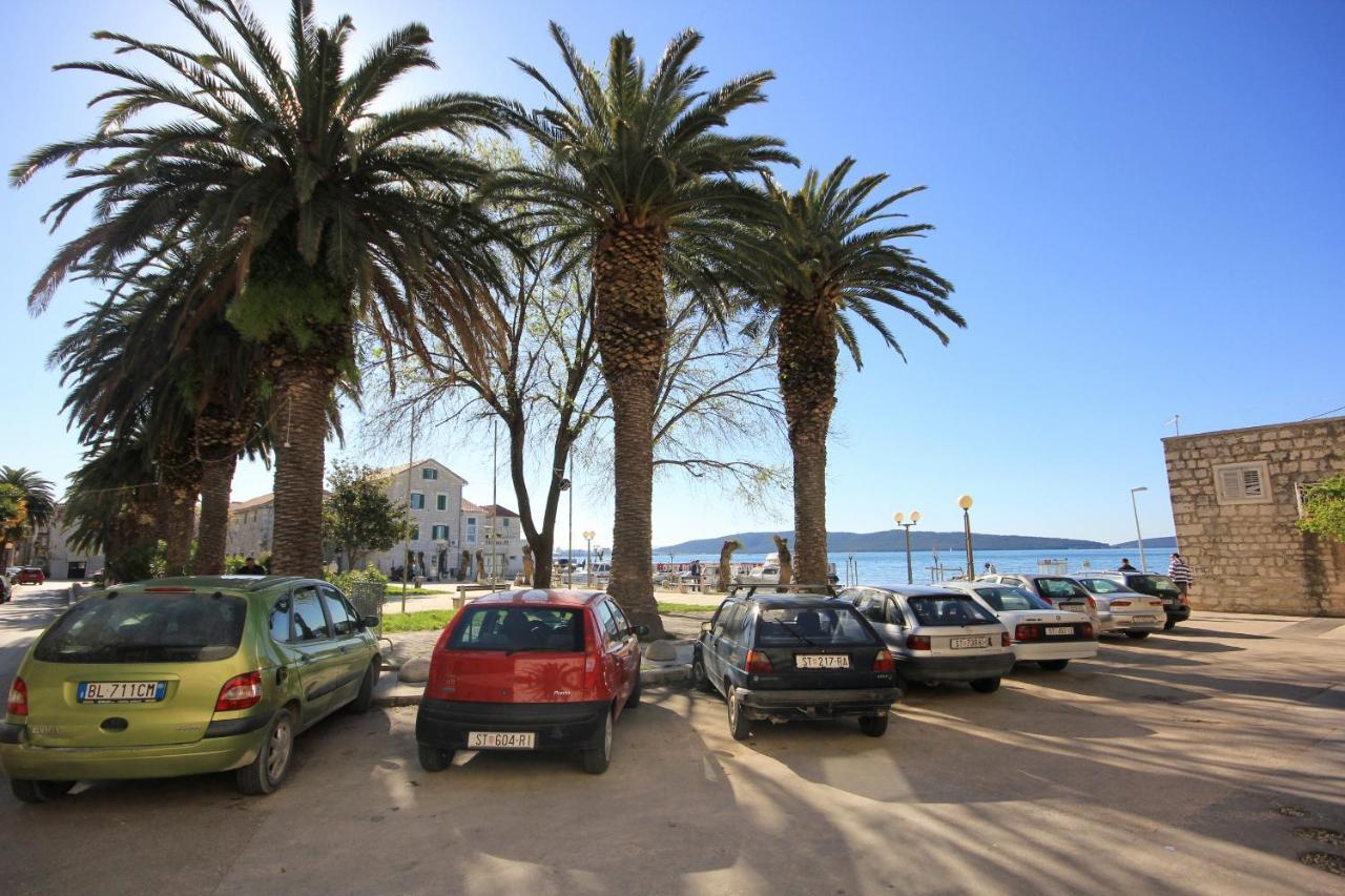Apartments By The Sea Kastel Kambelovac, Kastela - 8679 Esterno foto